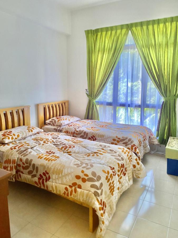 Marina Cove, Lumut Apartment Luaran gambar